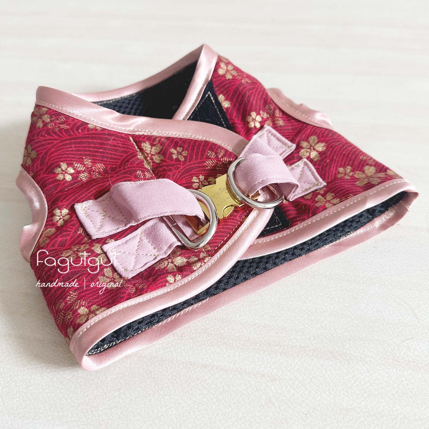 fagutgut 花吉吉手作 - 和風套裝 - 寵物帽+領巾+牽引胸背心 - 紅 / 藍熨金花 (可獨立購買)