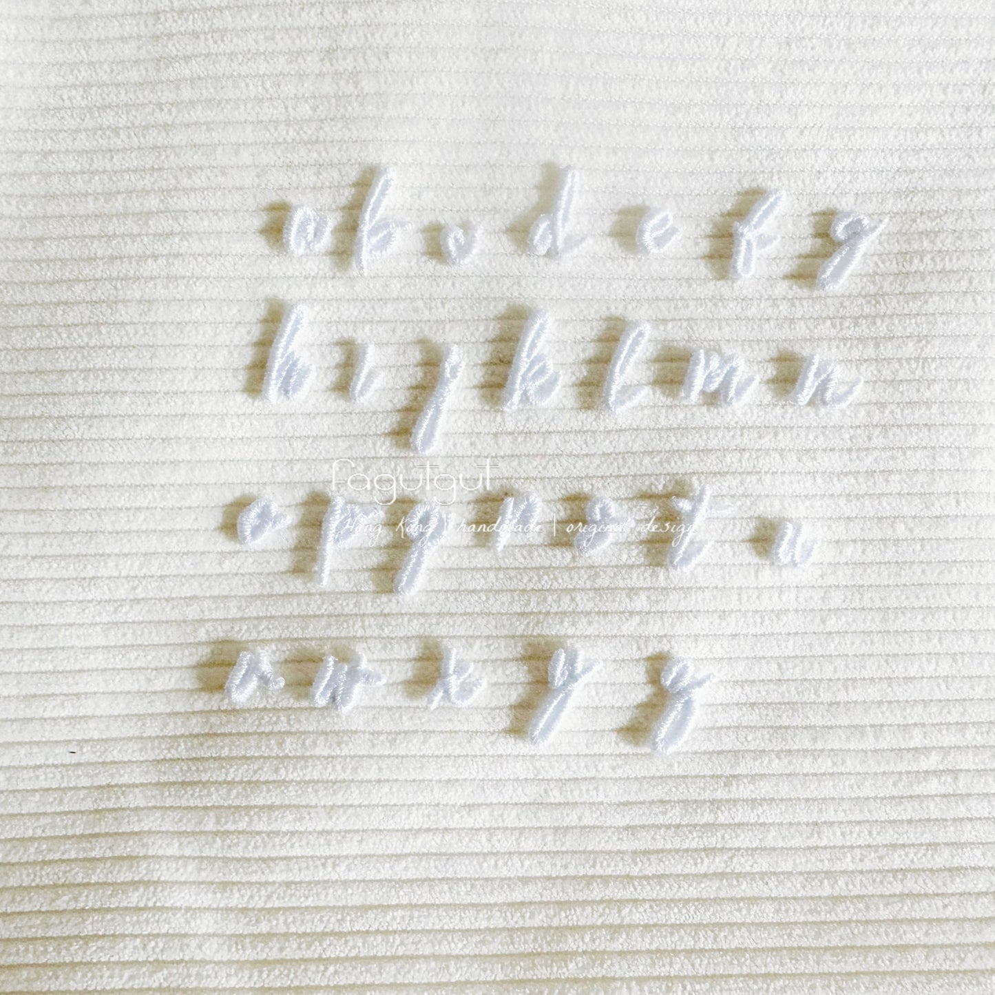 fagutgut 花吉吉手作 - 手工刺繡字(單購) - 白色 - A-Z, 0-9