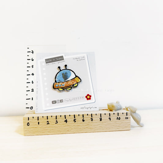 fagutgut 花吉吉手作 - 日本刺繡布章 - 載著一位汪星人乘客的UFO 3cm (貼/縫) #A005
